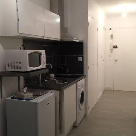 Moderne Et Apartment